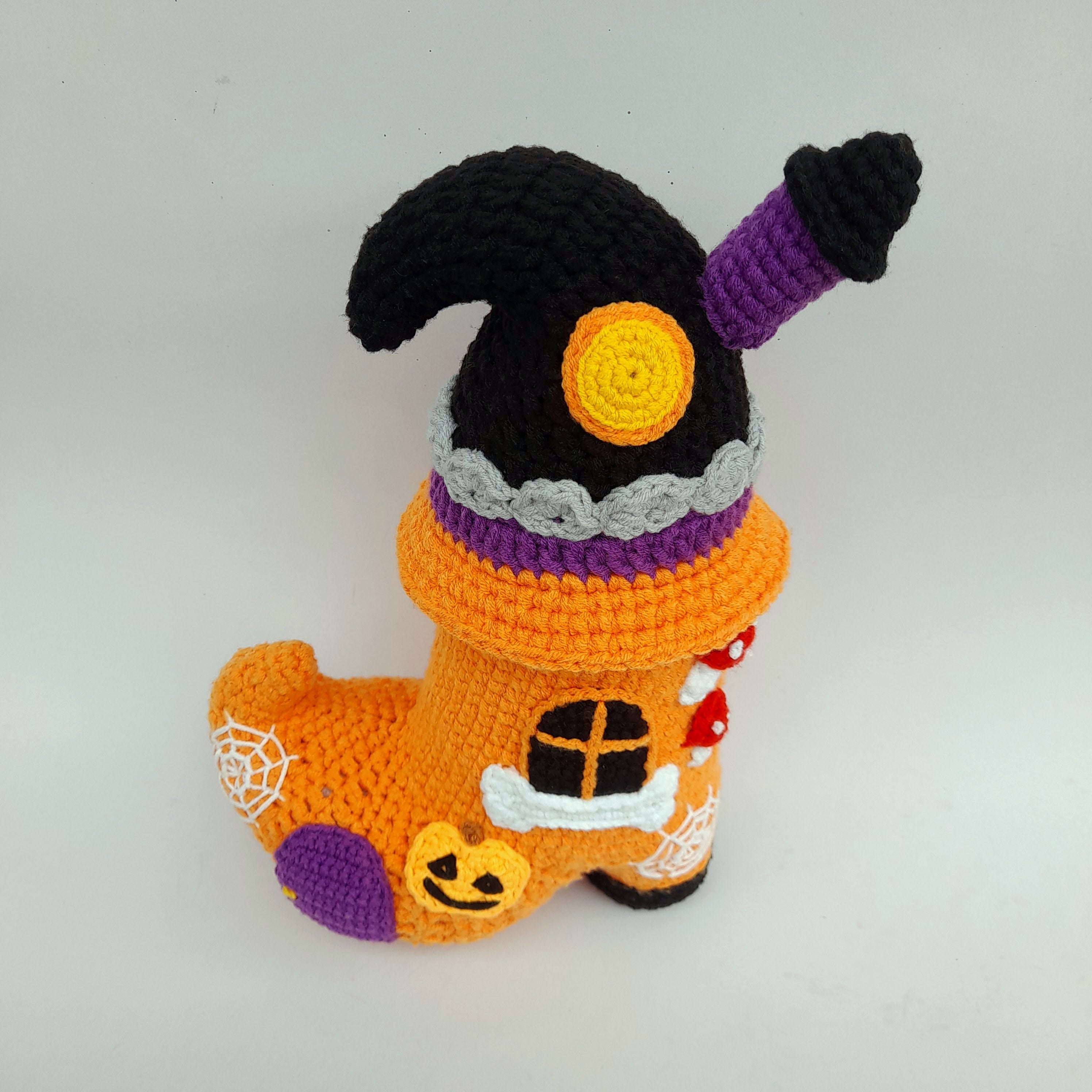 Maison-Botte de Sorcière d’Halloween - Modèle au crochet