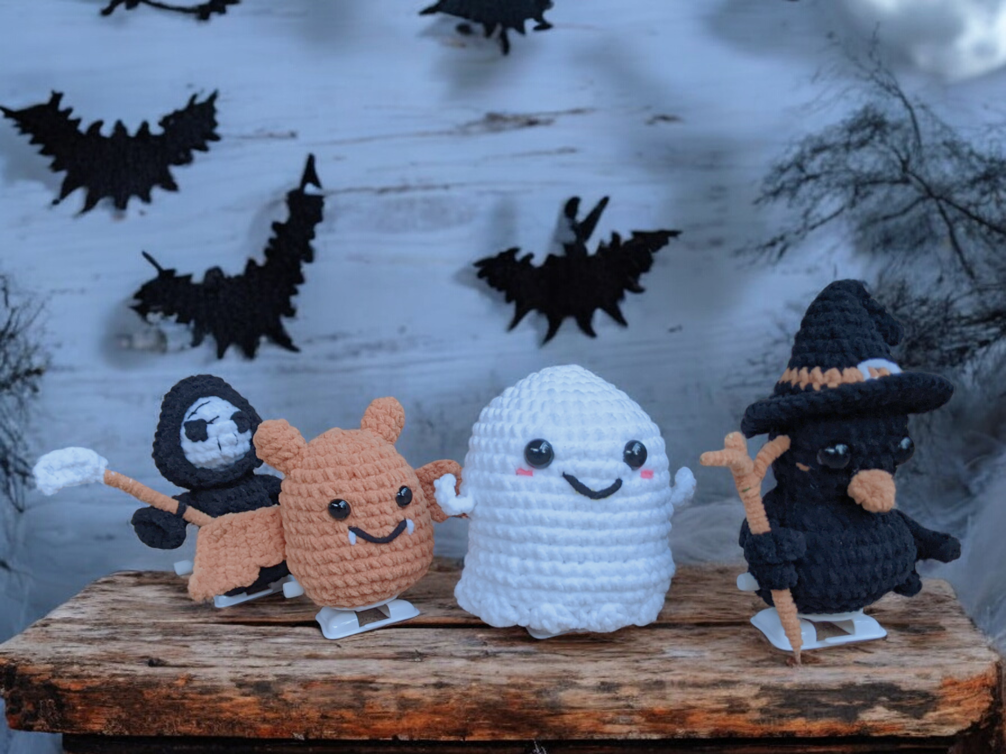 Modèles de Crochet des Créatures Halloween Marcheuses (4 en 1)