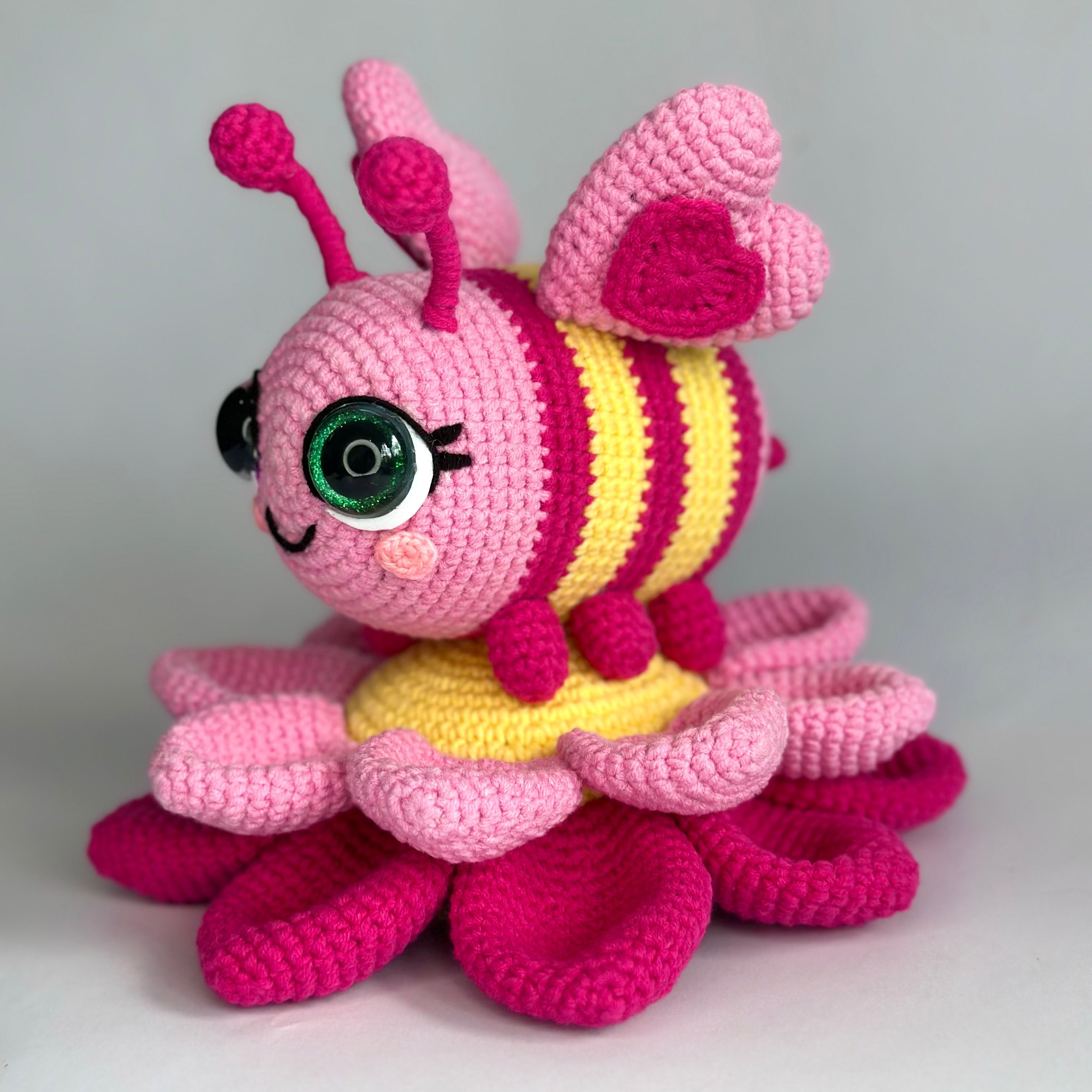 Abeille de la Saint-Valentin - Modèle de crochet