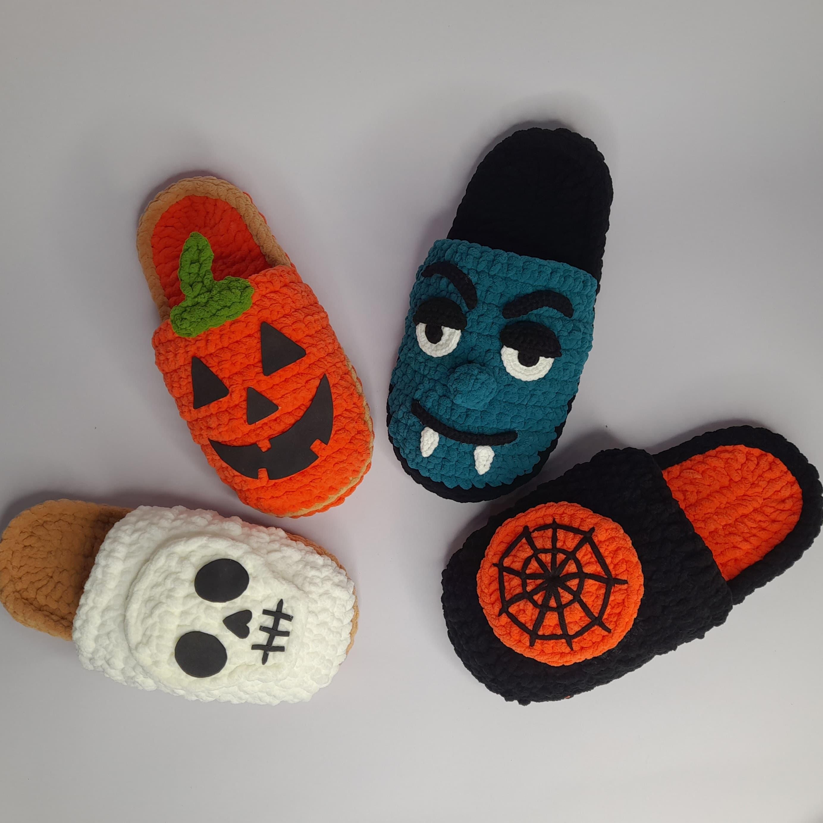 Ensemble de 4 Chaussons d’Halloween - Modèles au Crochet